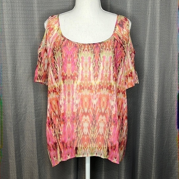 ROCK & REPUBLIC SMALL/MEDIUM COLD SHOULDER SHEER BLOUSE - Picture 1 of 8